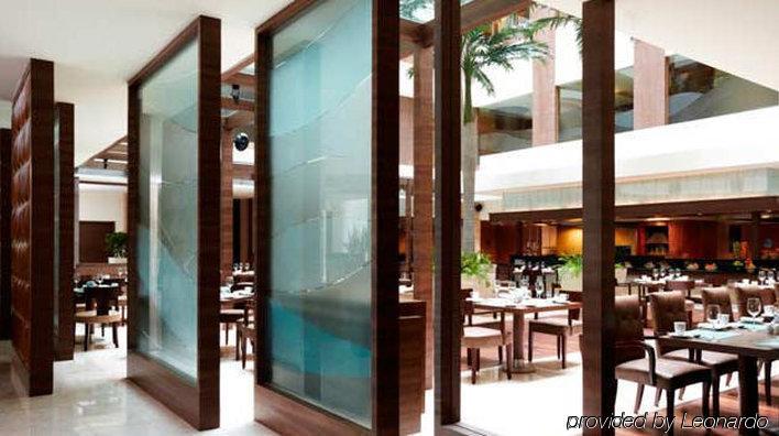 فندق باناجيفي  فيفانتا باي تاج - بانجاي المطعم الصورة